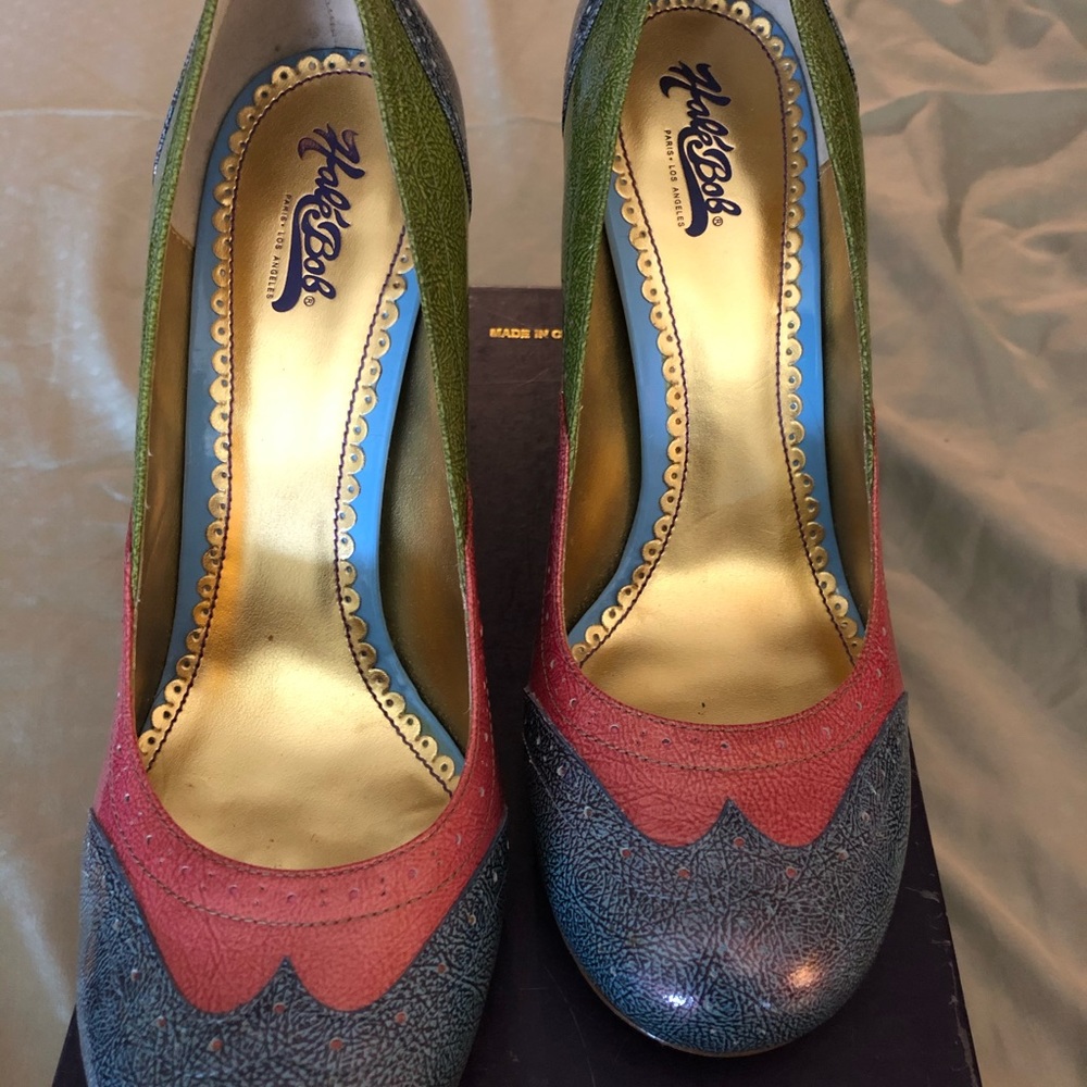 Shoes - Picture 2 of 6
